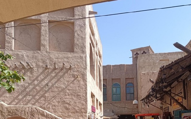 迪拜公司注冊經(jīng)營范圍要求:區(qū)域差異與合規(guī)要點(diǎn)